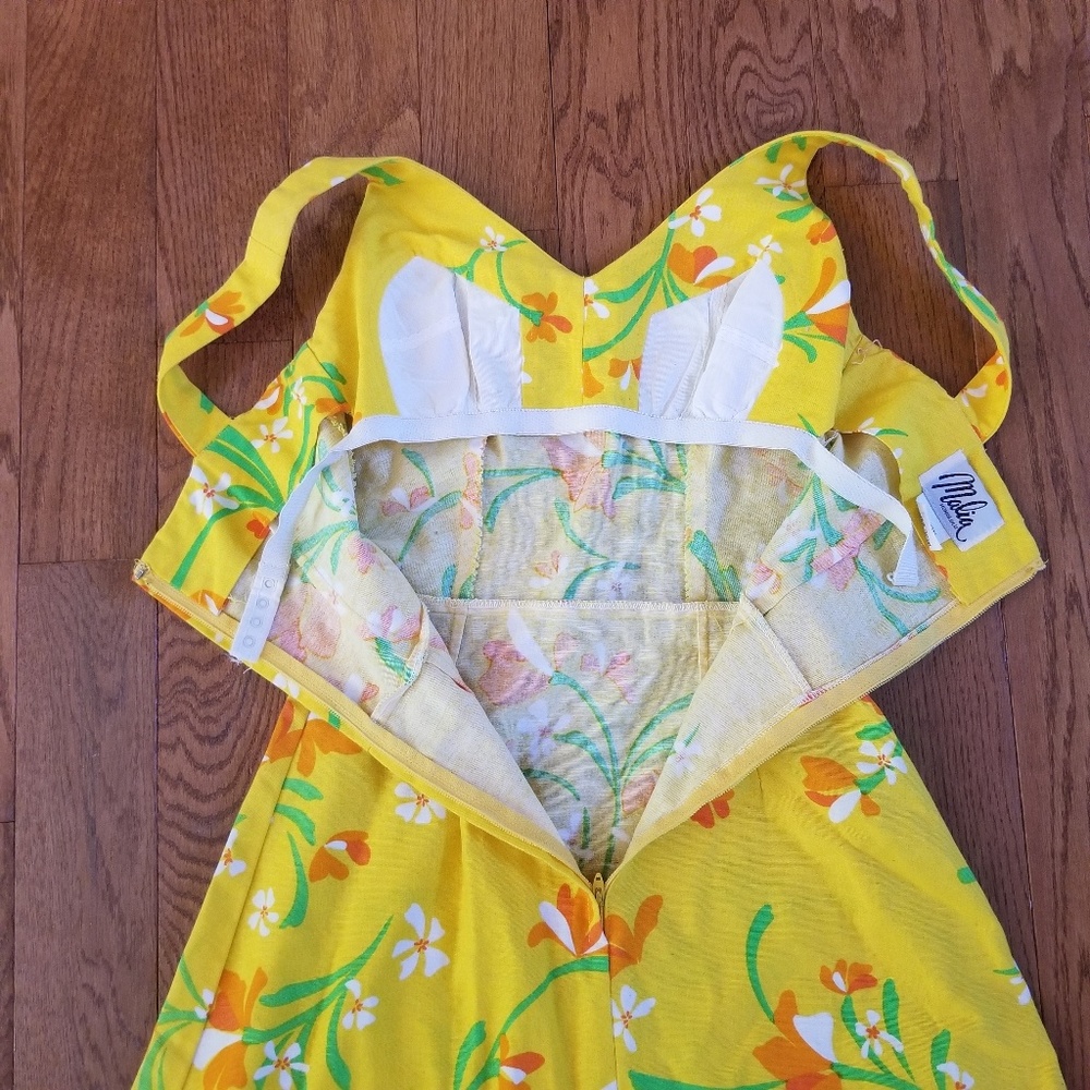 Malia Honolulu Hawaiian Dress - Picture 5 of 8